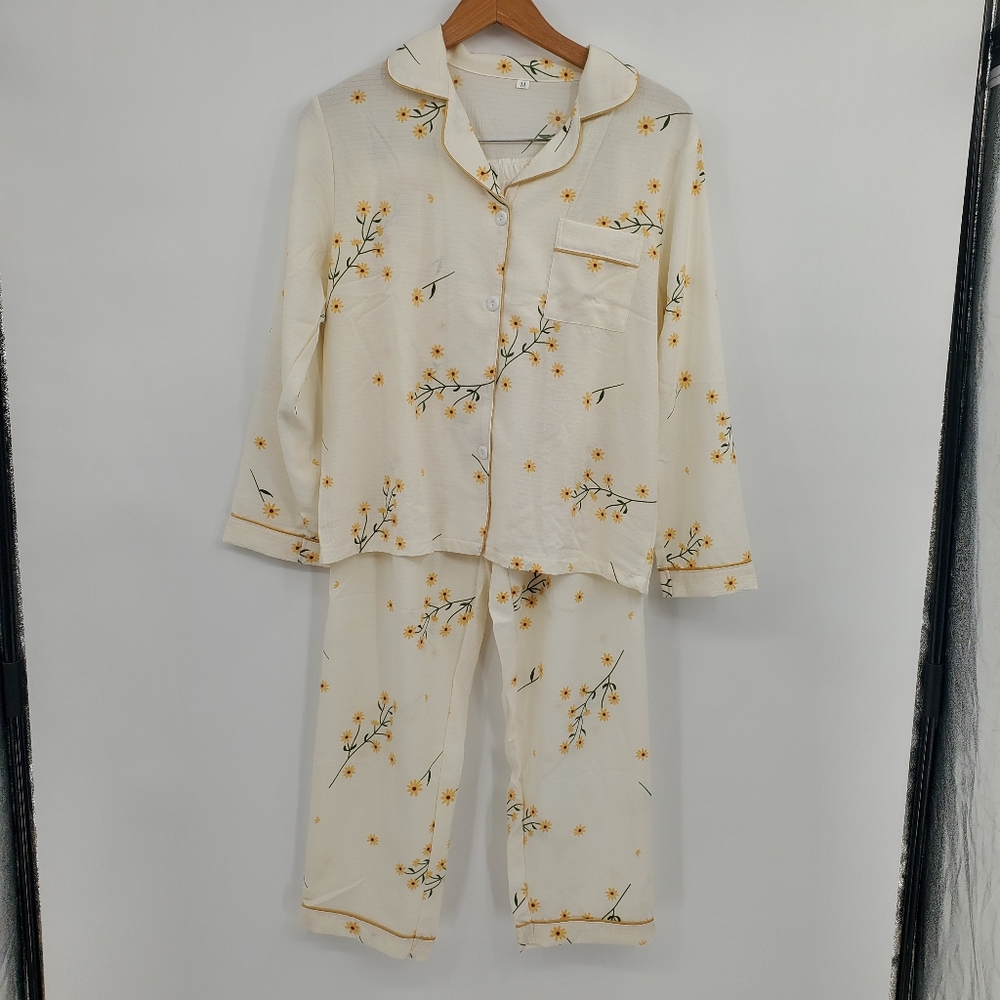 ◇◇ Womens Button Up Pajama Set Cream and Yellow Floral Print Size Medium